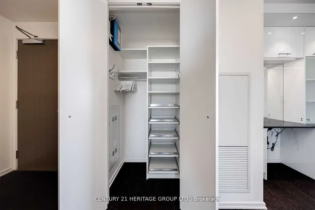 Additional image 16 of 1 Bloor St Unit 6409