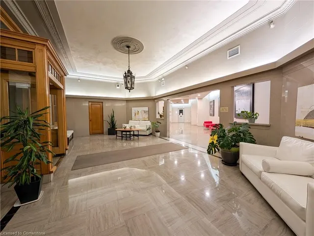 Additional image 6 of 404 King St Unit 316