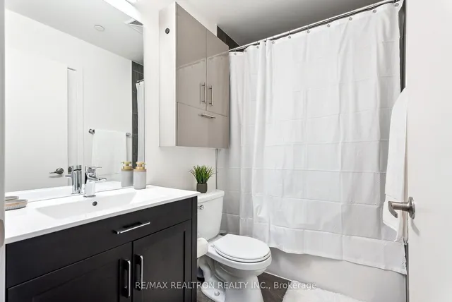 Additional image 30 of 180 Fairview Mall Dr Unit 710