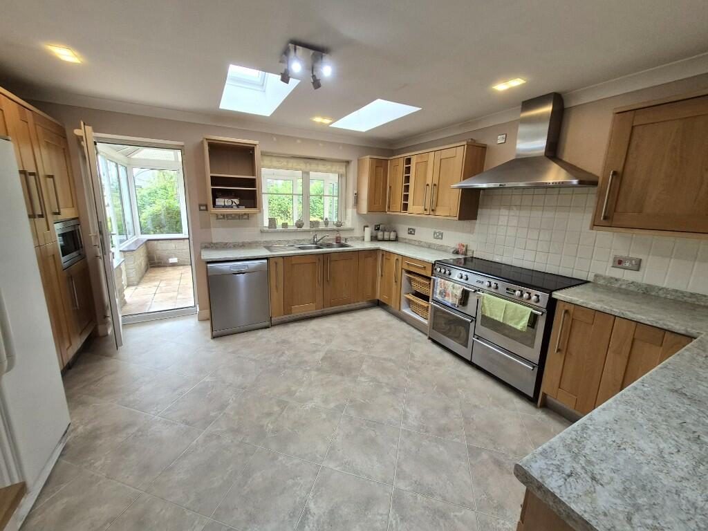 Additional image 8 of The Bartletts, Shaftesbury Road, BA12