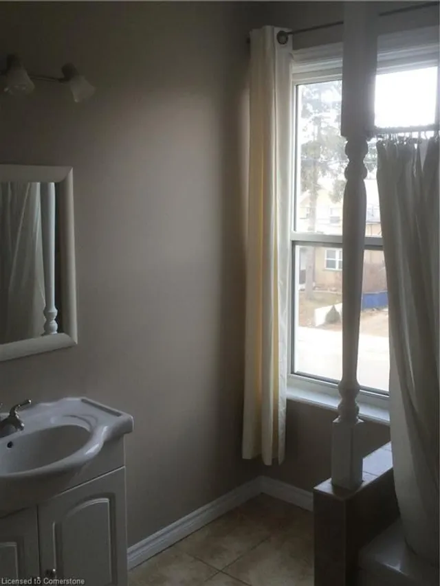 Additional image 38 of 203 Breithaupt St