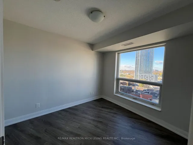 Additional image 18 of 125 Village Green Sq Unit 1109