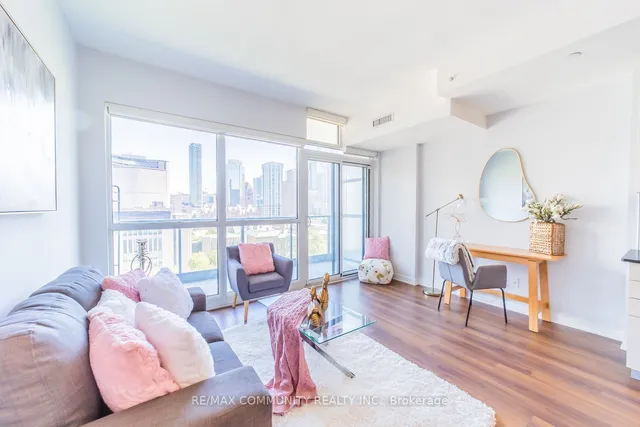 Additional image 18 of 210 Simcoe St Unit 1210