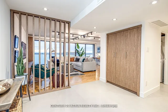 Additional image 4 of 65 Harbour Sq Unit 1401