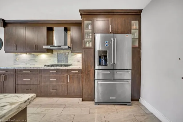 Additional image 9 of 425 Woodbine Ave