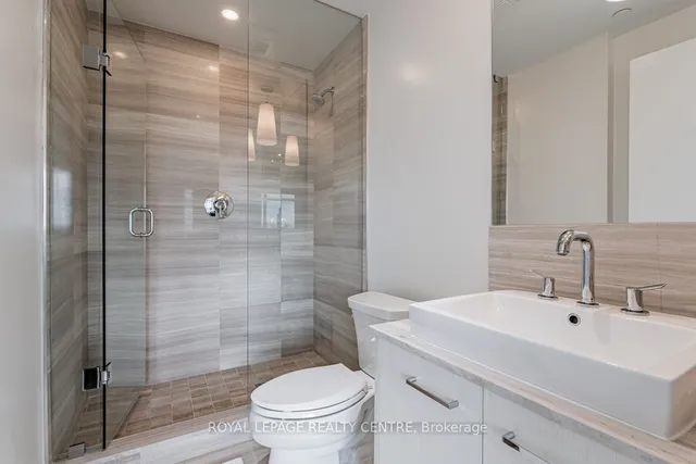 Additional image 25 of 170 Avenue Rd Unit 611