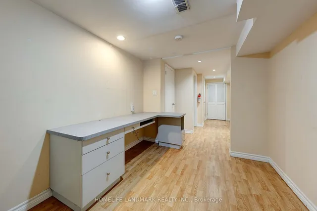 Additional image 36 of 18 Brill Cres