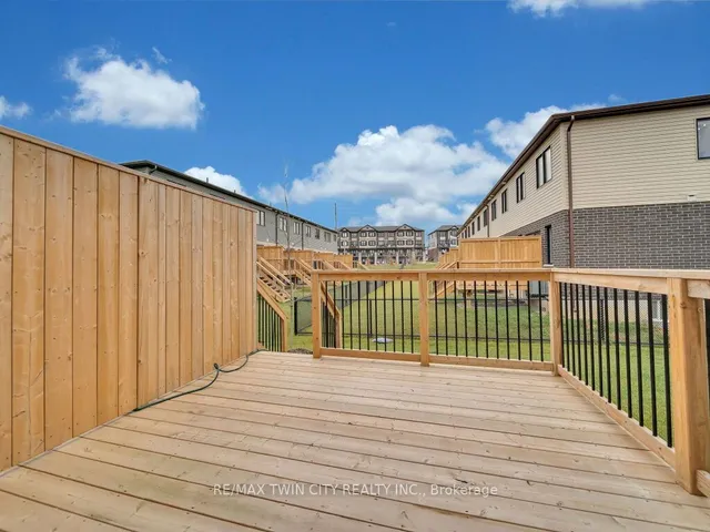 Additional image 32 of 8 Pony Way