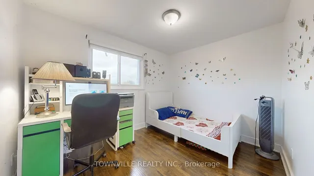 Additional image 18 of 24 Avening Dr