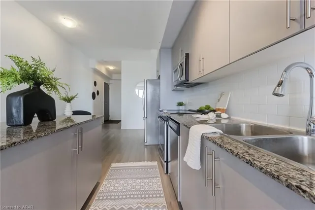 Additional image 15 of 85 Duke St Unit 1404