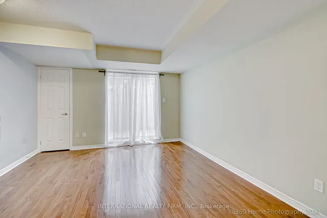 Additional image 23 of 21 Ruttan St Unit TH 141