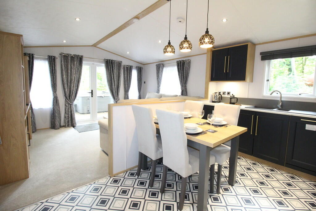 Additional image 3 of Lake View, Brokerswood Holiday Park, Brokerswood