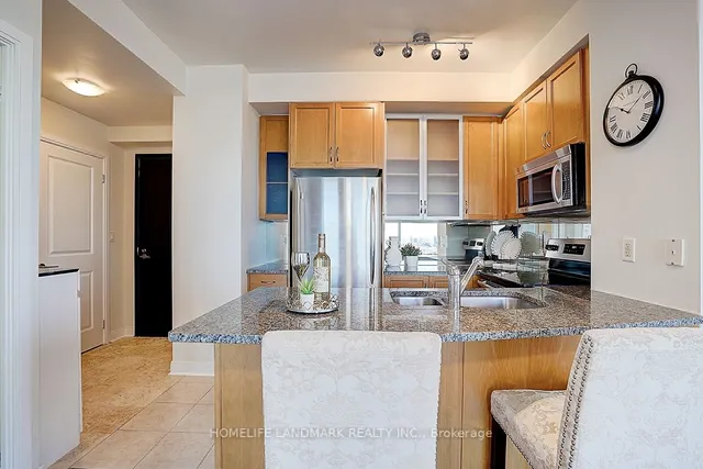 Additional image 8 of 18 Yorkville Ave Unit 2109