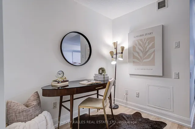 Additional image 11 of 2181 Yonge St Unit 2503