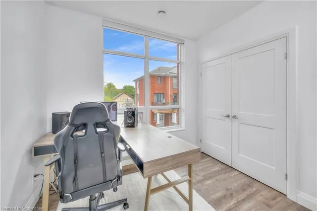 Additional image 22 of 399 Queen St S Unit 211