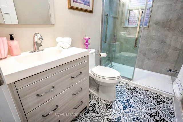 Additional image 18 of 98 Earlscourt Ave