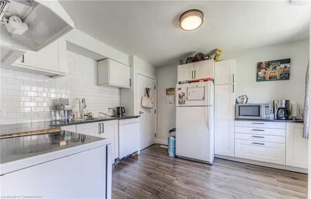 Additional image 7 of 27 Weichel St