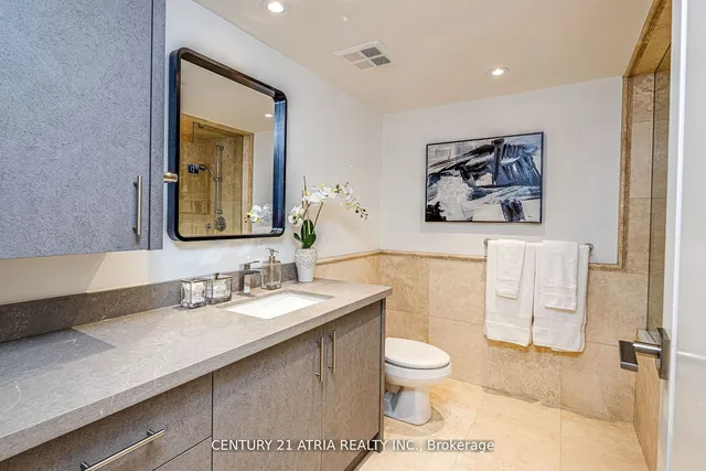 Additional image 21 of 65 Harbour Sq Unit 1401