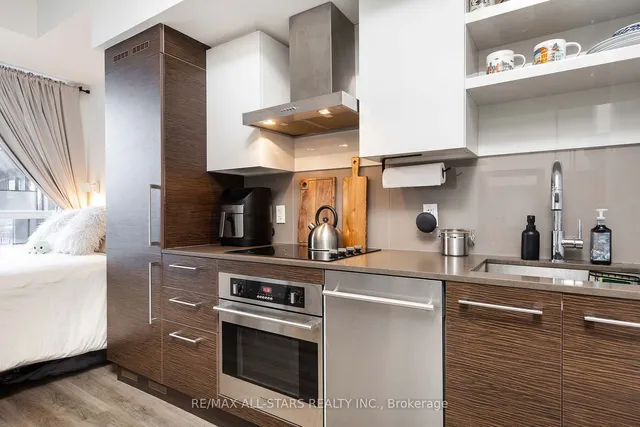 Additional image 18 of 1030 King St Unit 908