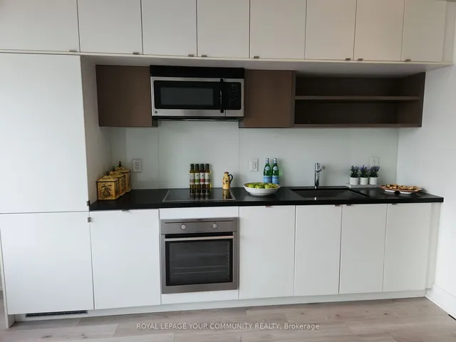 Additional image 10 of 111 St. Clair Ave Unit 726