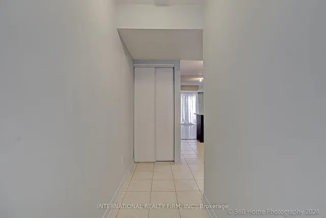 Additional image 16 of 21 Ruttan St Unit TH 141