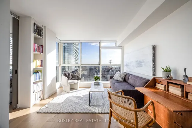 Additional image 17 of 22 Southport St Unit 737