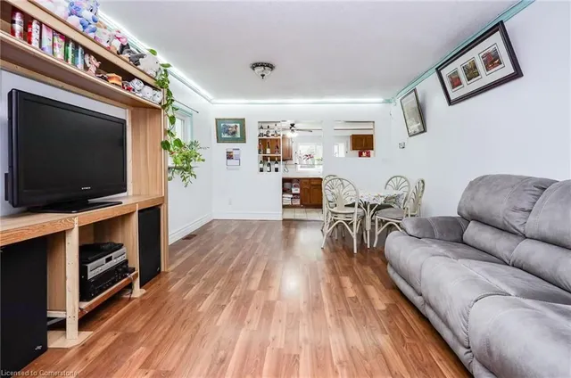 Additional image 8 of 9 Bloomingdale Rd