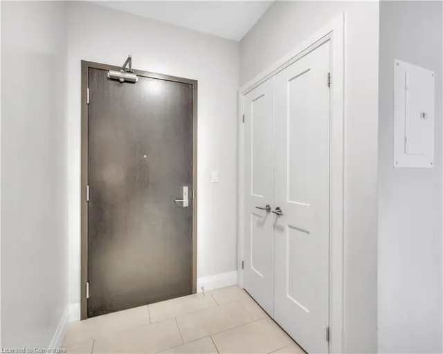 Additional image 7 of 399 Queen St S Unit 211