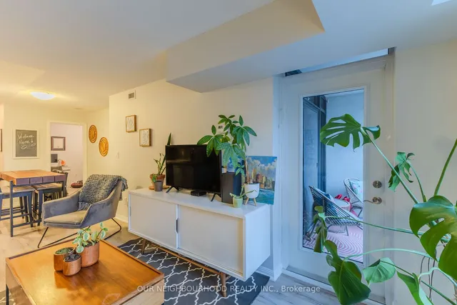 Additional image 11 of 400 Adelaide St Unit 719