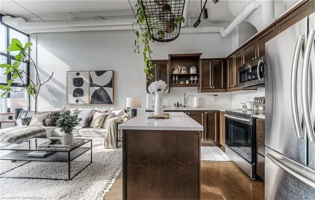 Additional image 3 of 404 King St Unit 306