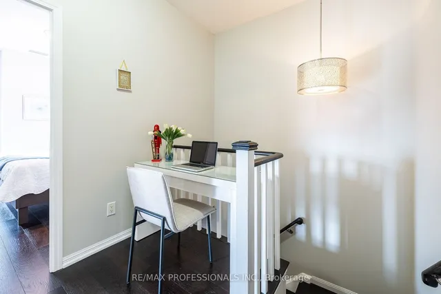 Additional image 23 of 15 Windermere Ave Unit TH101