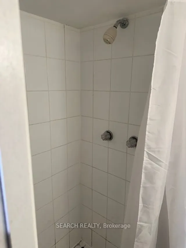 Additional image 30 of 65 Livingstone Ave