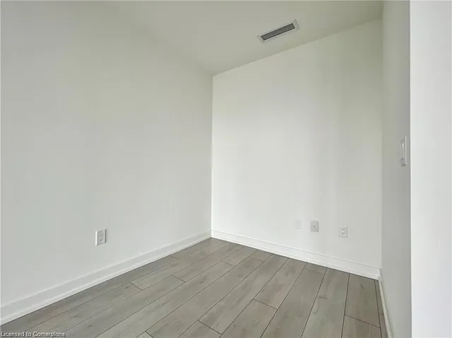 Additional image 11 of 55 Duke St Unit 1210