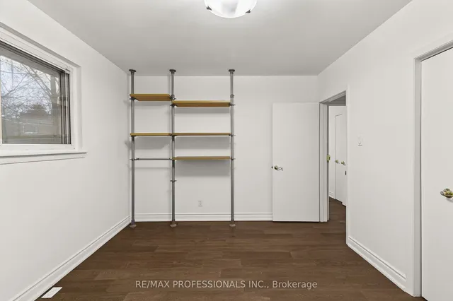 Additional image 19 of 24 Skelmore Cres
