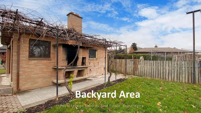Additional image 38 of 59 Roseglen Cres