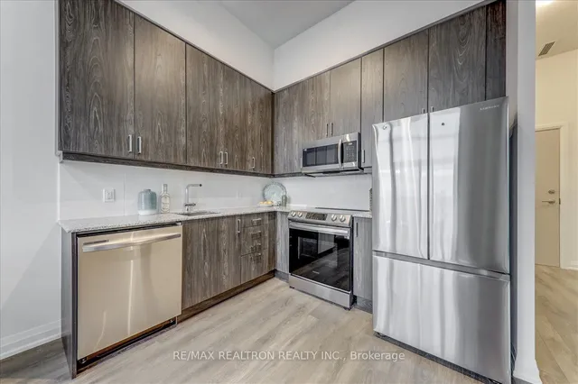 Additional image 16 of 20 Meadowglen Pl Unit 2906