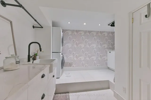 Additional image 28 of 37 Dupont St