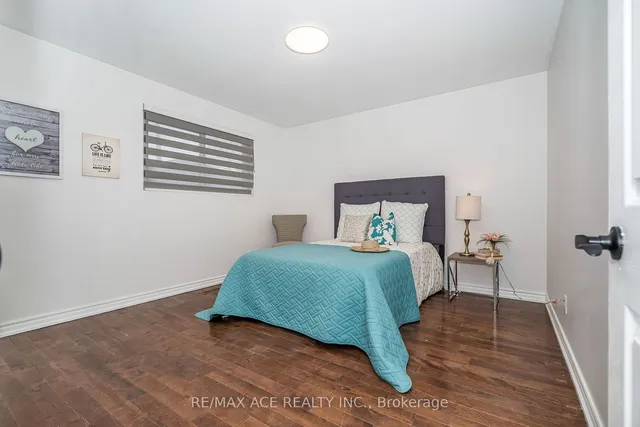 Additional image 15 of 15 Strathavon Dr