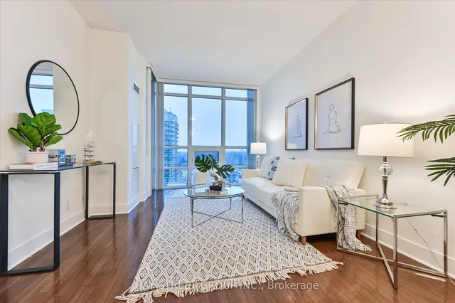 Additional image 6 of 26 Norton Ave Unit 1009