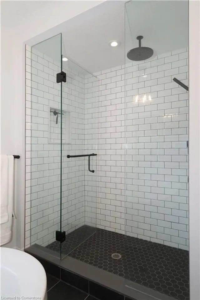 Additional image 33 of 258 Sedgewood St