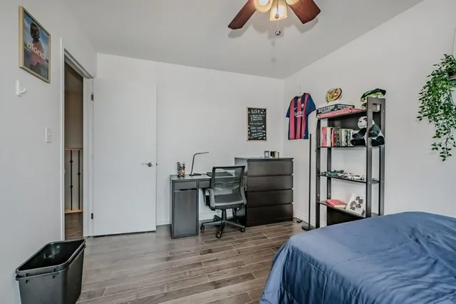 Additional image 24 of 3 REISTVIEW St