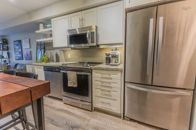 Additional image 3 of 400 Adelaide St Unit 719