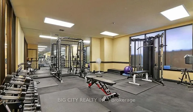 Additional image 32 of 633 Bay St Unit 721