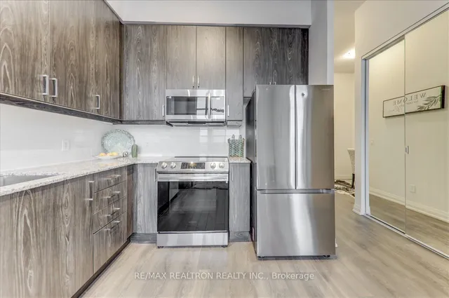 Additional image 19 of 20 Meadowglen Pl Unit 2906