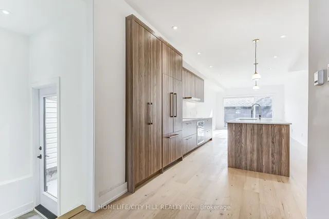 Additional image 11 of 73 Melville Ave