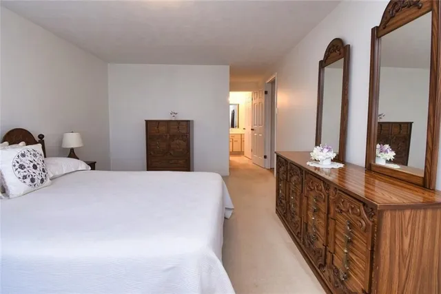 Additional image 20 of 244 MICHENER Cres