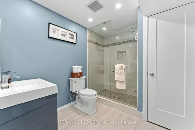 Additional image 32 of 59 Netherwood Rd