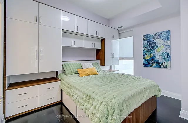 Additional image 21 of 17 Kenaston Gdns Unit 805
