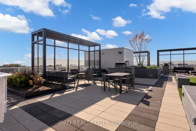 Additional image 31 of 2020 Bathurst St Unit 220