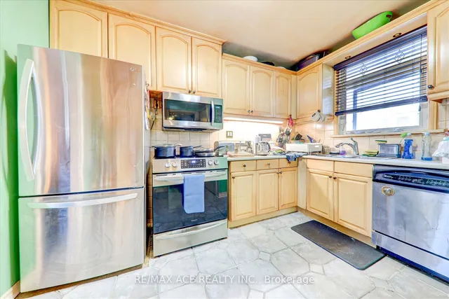 Additional image 11 of 31 Crosland Dr